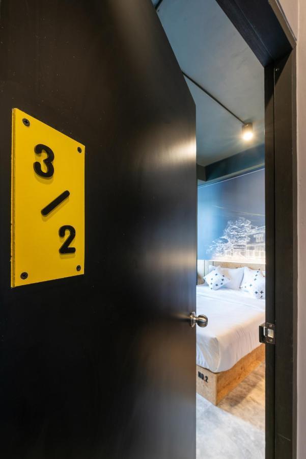 Lobsuek Hostel Бангкок Экстерьер фото